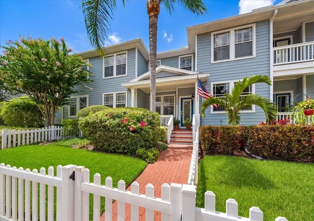 Homes for sale in Largo, FL | 250 2nd Ave Sw, Largo, FL 33770 | MLS# TB8527275