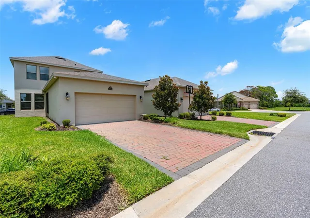 Photo 3 of Single family home for sale at 15741 Fountain Springs Rd, Winter Garden, FL 34787 | MLS# O6423527 | Listing updated on 2026-09-26