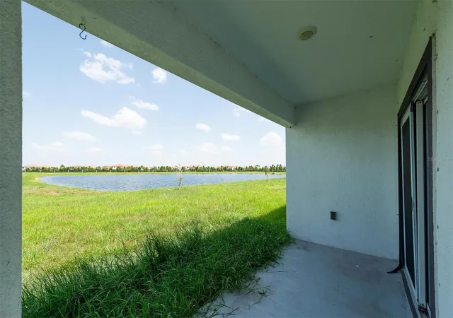 5th image of 17066 Oval Rum Dr, Wimauma, FL 33598 | MLS# TB8527282