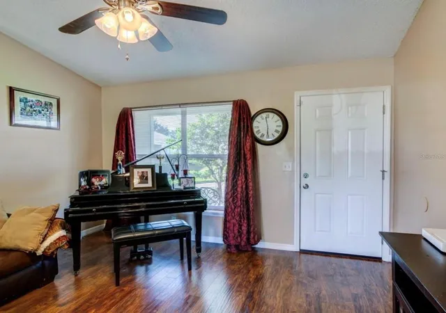 Photo 4 of House for sale at 1730 Tropical Ct, Tavares, FL 32778 | MLS# O6423537 | Listing updated on 2026-09-28