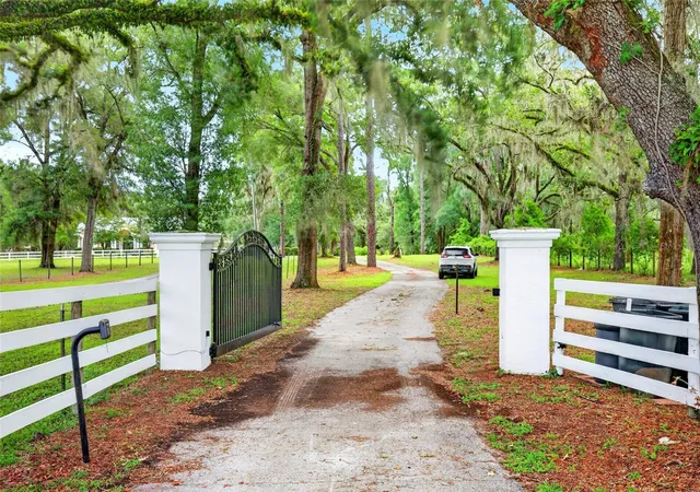 Photo 4 of Single family home for sale at 11795 SW Highway 484, Dunnellon, FL 34432 | MLS# O6423543 | Listing updated on 2026-09-22