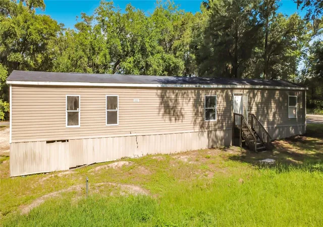 Photo 2 of Manufactured home for sale at 21420 NE 41st Street, Williston, FL 32696 | MLS# R4911610 | Listing updated on 2026-09-18