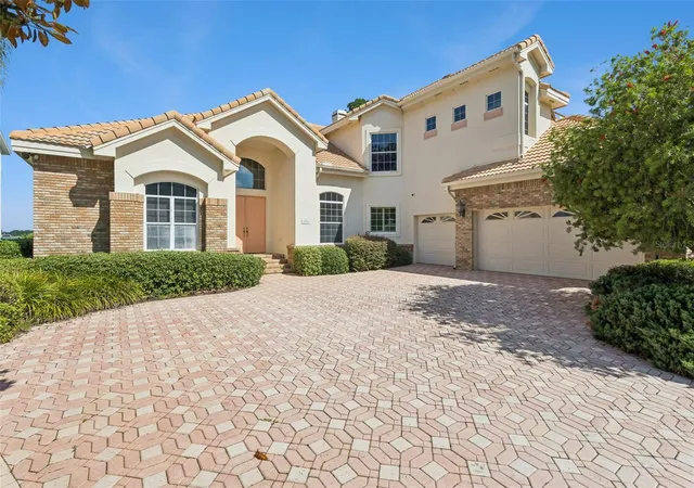 Photo 4 of Single family home for sale at 1901 Edgewater Dr, Mount Dora, FL 32757 | MLS# G5114826 | Listing updated on 2026-09-12