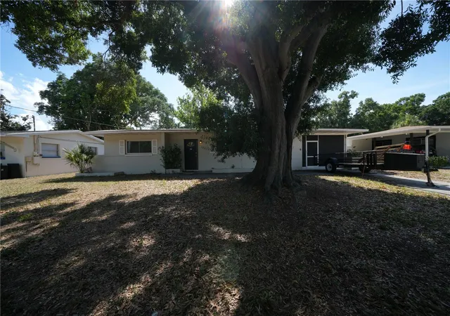 Photo 1 of Single family home for sale at 4517 S Clark Ave, Tampa, FL 33611 | MLS# O6423554 | Listing updated on 2026-08-25