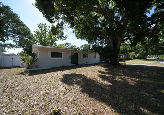 Photo 2 of Single family home for sale at 4517 S Clark Ave, Tampa, FL 33611 | MLS# O6423554 | Listing updated on 2026-08-25