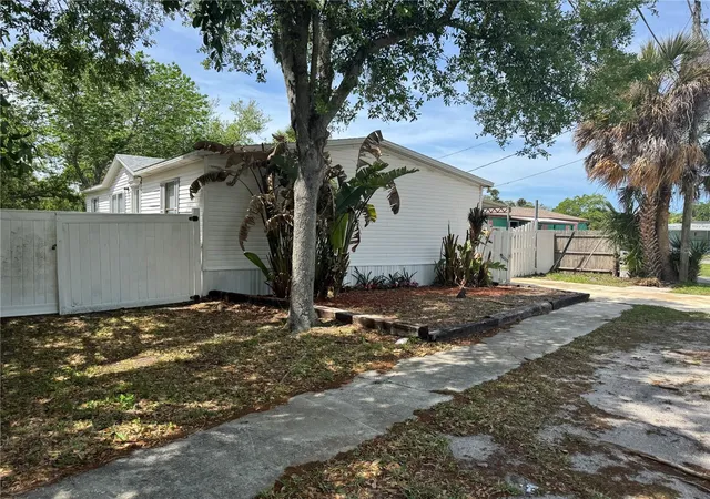 Photo 1 of Manufactured home for sale at 5406 Sydney St, Port Orange, FL 32127 | MLS# V4950111 | Listing updated on 2026-08-27