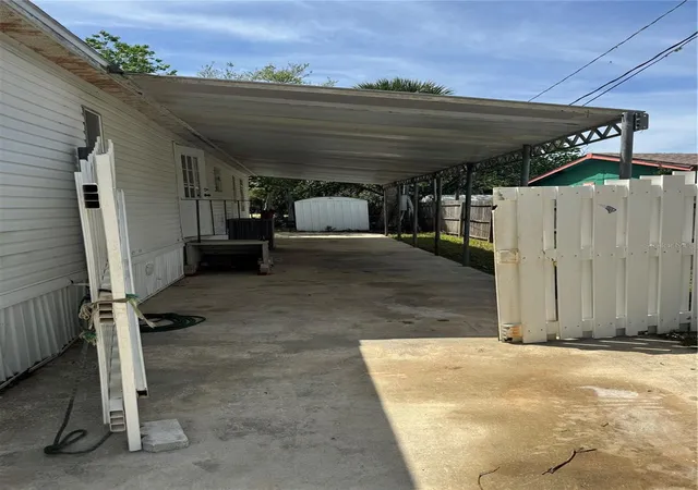 Photo 2 of Manufactured home for sale at 5406 Sydney St, Port Orange, FL 32127 | MLS# V4950111 | Listing updated on 2026-08-27
