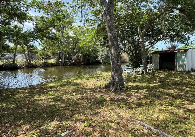 Photo 3 of Manufactured home for sale at 5406 Sydney St, Port Orange, FL 32127 | MLS# V4950111 | Listing updated on 2026-08-27