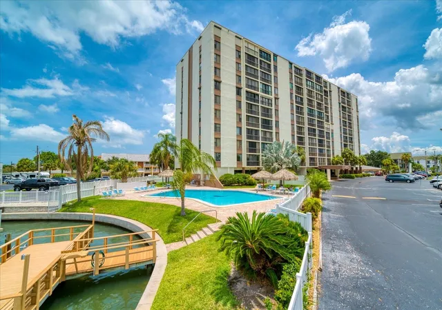 Homes for sale in Clearwater Beach, FL | 255 Dolphin Pt #307, Clearwater Beach, FL 33767 | MLS# TB8527319
