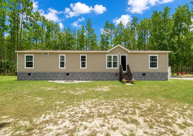 32nd image of 105 Buck Run Trl, Hawthorne, FL 32640 | MLS# OM728137