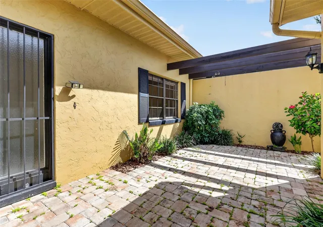 5th image of 1111 Lakeshore Dr #C3, Eustis, FL 32726 | MLS# G5114829