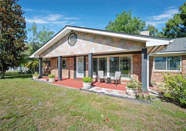 Photo 3 of Single family home for sale at 298-300 Orange Ave, Saint Cloud, FL 34769 | MLS# O6423577 | Listing updated on 2026-07-14