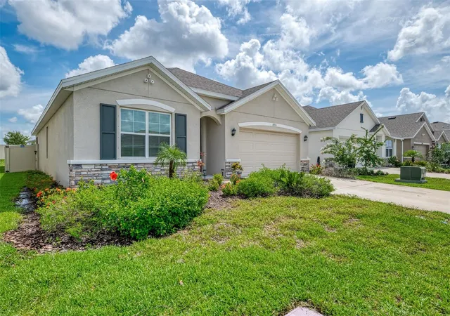 Photo 3 of Single family home for sale at 17733 Canopy Pl, Bradenton, FL 34211 | MLS# A4699471 | Listing updated on 2026-09-04