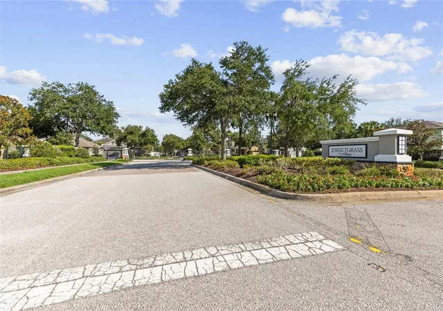 2nd image of 2719 Cypress Bowl Rd, Lutz, FL 33558 | MLS# TB8527336