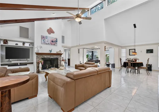 4th image of 21 Townhill Dr, Eustis, FL 32726 | MLS# R4911612