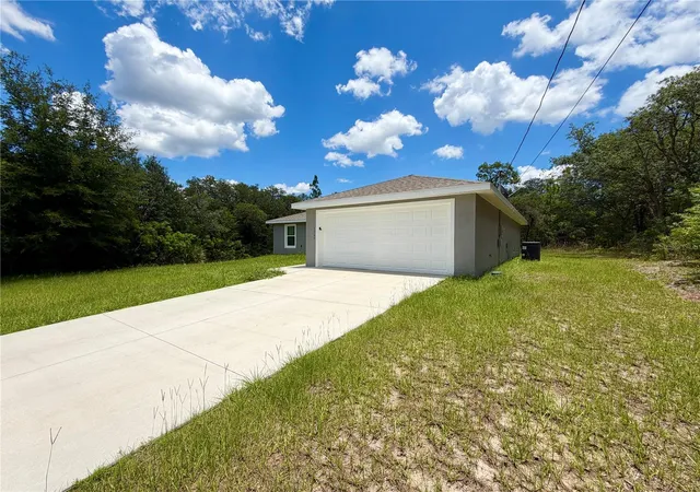 Photo 3 of Single family home for sale at 1369 W Dolores Dr, Dunnellon, FL 34434 | MLS# O6423591 | Listing updated on 2026-10-09