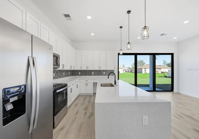 Photo 5 of Sale Pending at 17181 SW 20th Court Rd, Ocala, FL 34473 | MLS# O6423593 | Listing updated on 2026-08-31