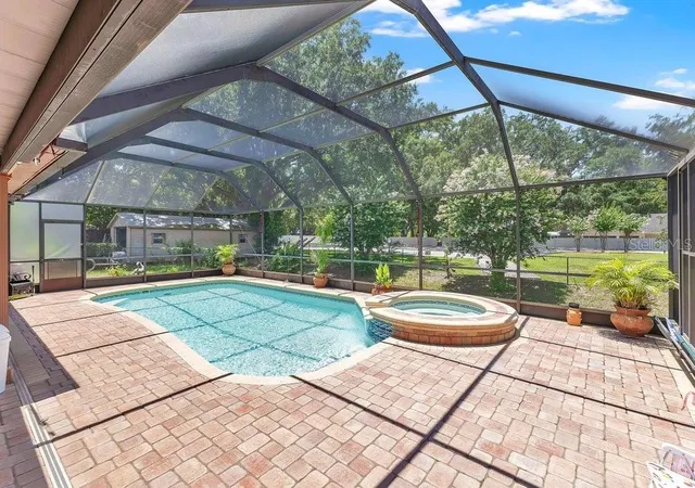 Homes for sale in Auburndale, FL | 1304 Ariana Woods Cir, Auburndale, FL 33823 | MLS# V4950114