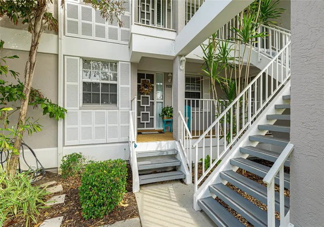 1st image of 1109 Edgewater Cir #1109, Bradenton, FL 34209 | MLS# A4699480