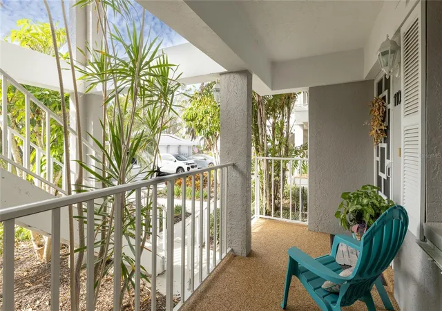 3rd image of 1109 Edgewater Cir, BRADENTON, FL 34209
