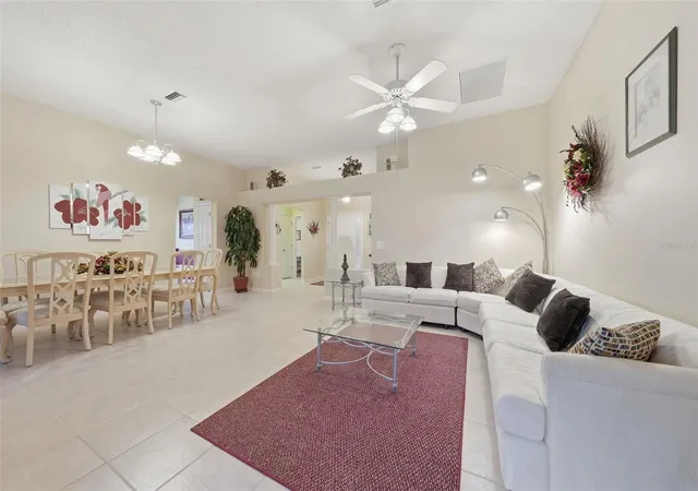 image of 511 San Lorenzo Ct, Lady Lake, FL 32159 | MLS# G5114835