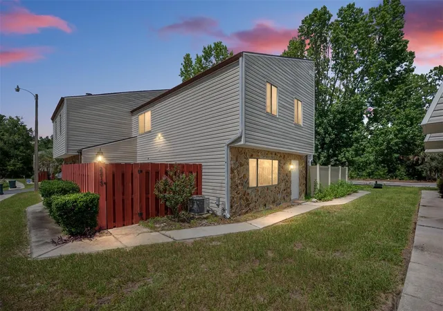 4th image of 2213 Ne 45Th Ave, Ocala, FL 34470 | MLS# OM728141