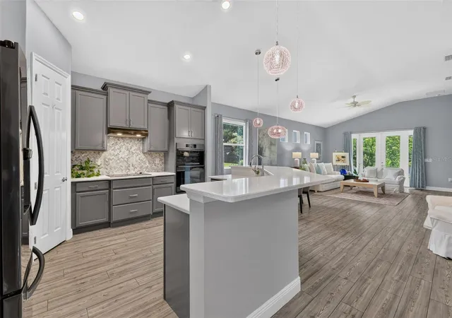 Photo 3 of Single family home for sale at 8220 Bridgeport Bay Cir, Mount Dora, FL 32757 | MLS# G5114836 | Listing updated on 2026-08-31