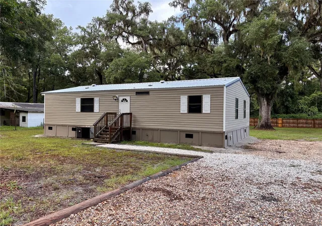 3rd image of 16550 Ne 42Nd Ct, Citra, FL 32113 | MLS# OM728142