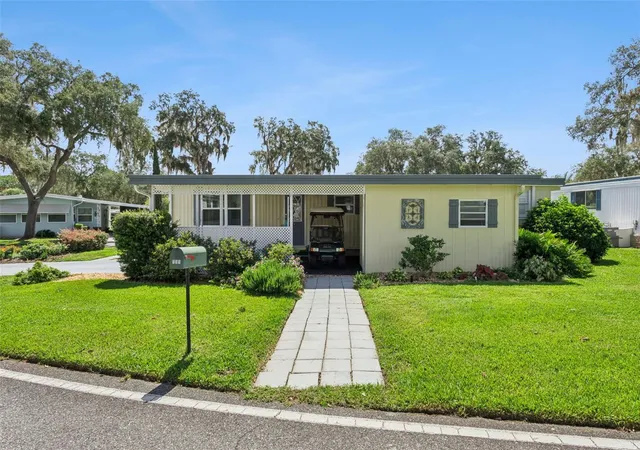 Photo 2 of Manufactured home for sale at 111 Ixora Way, Leesburg, FL 34748 | MLS# G5114837 | Listing updated on 2026-08-30