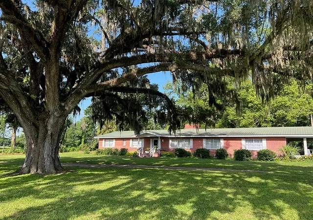 Photo 1 of Single family home for sale at 18951 Se 15th Street, Williston, FL 32696 | MLS# OM728143 | Listing updated on 2026-07-25