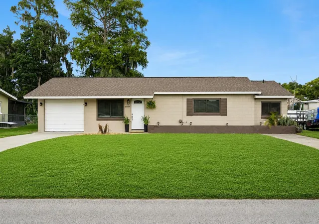 Homes for sale in Tavares, FL | 31834 Blanton Ln, Tavares, FL 32778 | MLS# O6423622