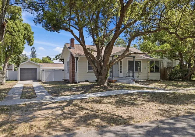 2nd image of 1235 Idlewild Dr, Clearwater, FL 33755 | MLS# O6423631