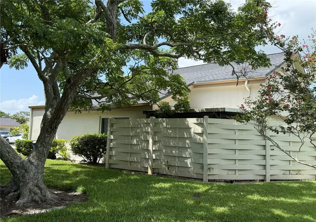 Photo 3 of Townhouse for sale at 2617 Forest Run Ct, Clearwater, FL 33761 | MLS# TB8527385 | Listing updated on 2026-10-03