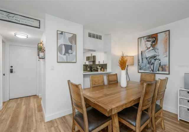 3rd image of 2614 Cvs Cay Dr #102, Clearwater, FL 33760 | MLS# TB8527390