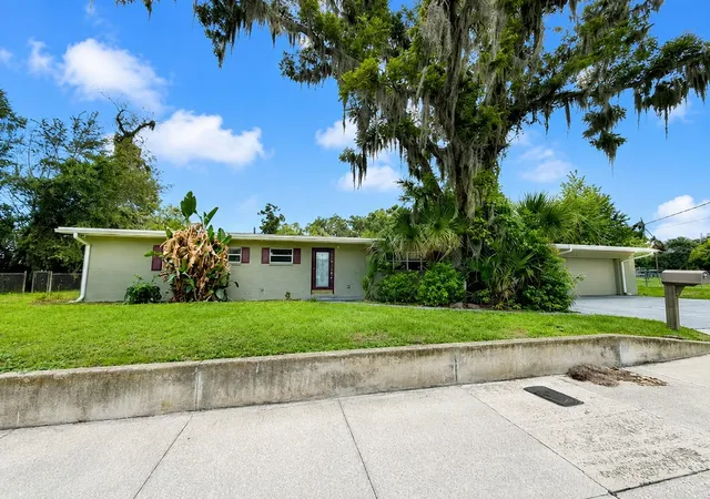 Photo 1 of Single family home for sale at 910 W 8th Street, Lakeland, FL 33805 | MLS# S5153357 | Listing updated on 2026-09-26