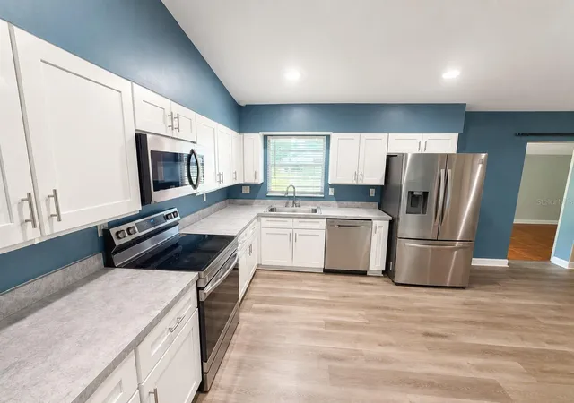 Photo 1 of Single family home for sale at 910 W 8th Street, Lakeland, FL 33805 | MLS# S5153357 | Listing updated on 2026-09-26