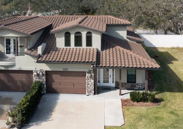 Photo 1 of Single family home for sale at 21004 Isola Bella Cir, Venice, FL 34292 | MLS# C7528201 | Listing updated on 2026-09-14