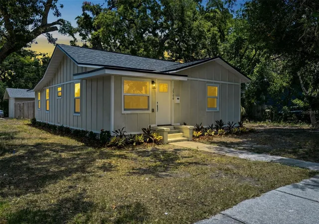 Photo 1 of Single family home for sale at 1700 Scranton St S, Saint Petersburg, FL 33711 | MLS# TB8527402 | Listing updated on 2026-08-26