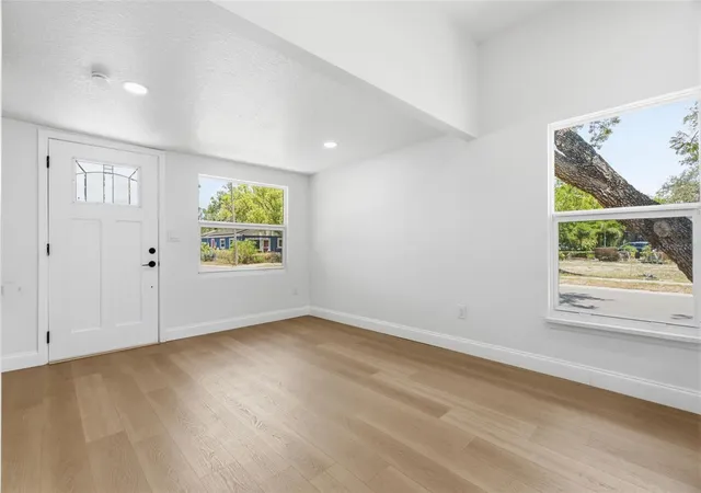 Photo 4 of Single family home for sale at 1700 Scranton St S, Saint Petersburg, FL 33711 | MLS# TB8527402 | Listing updated on 2026-08-26