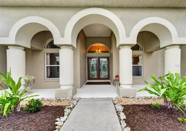 Photo 3 of Single family home for sale at 13020 Shadow Run Blvd, Riverview, FL 33569 | MLS# TB8527406 | Listing updated on 2026-08-13