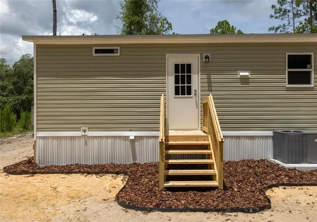 34th image of 104 Jackson Ave, Interlachen, FL 32148 | MLS# GC541815