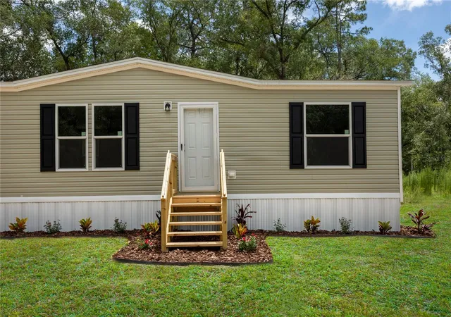 5th image of 104 Jackson Ave, Interlachen, FL 32148 | MLS# GC541815