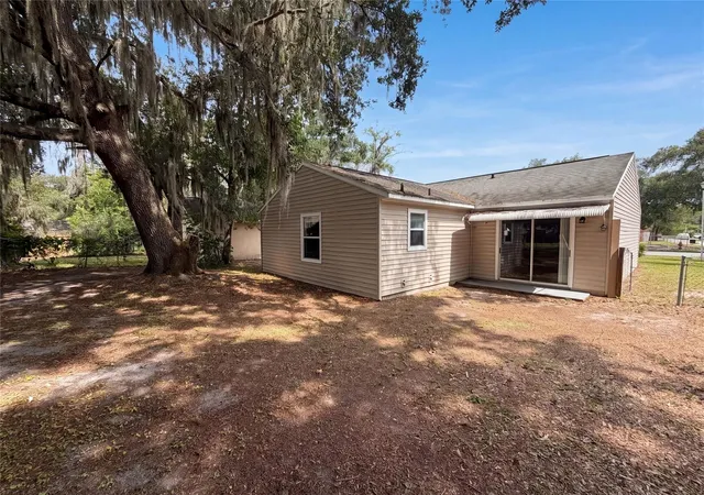Homes for sale in Leesburg, FL | 2715 Lorraine Dr, Leesburg, FL 34748 | MLS# O6423666