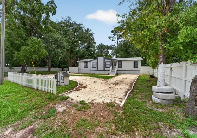 Photo 5 of Manufactured home for sale at 9690 Jerome Dr, New Port Richey, FL 34654 | MLS# TB8527472 | Listing updated on 2026-08-13