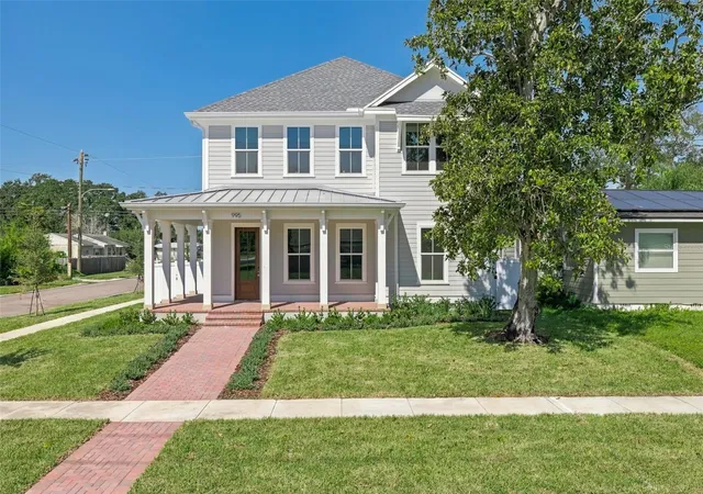 Photo 1 of Single family home for sale at 995 48th Avenue N, Saint Petersburg, FL 33703 | MLS# TB8527480 | Listing updated on 2026-10-23