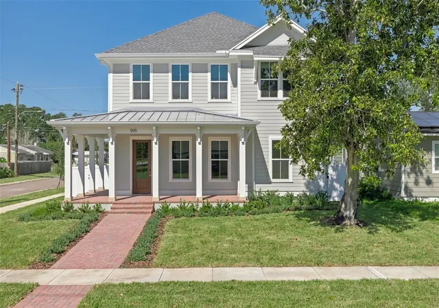 Photo 2 of Single family home for sale at 995 48th Avenue N, Saint Petersburg, FL 33703 | MLS# TB8527480 | Listing updated on 2026-10-23