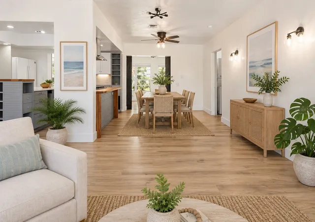 Photo 4 of Single family home for sale at 2000 Craft Ln, Sarasota, FL 34239 | MLS# A4699508 | Listing updated on 2026-09-22