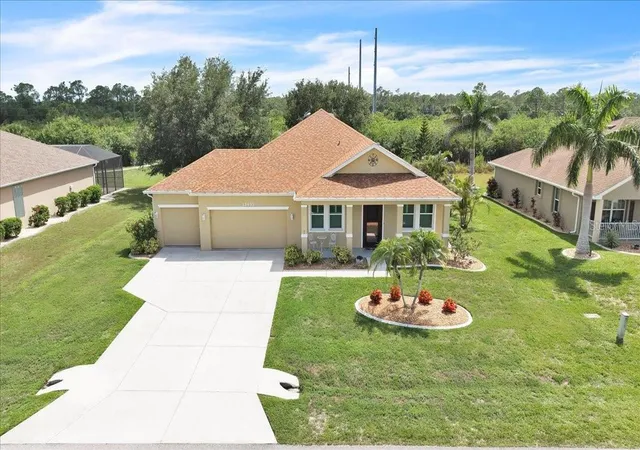 1st image of 12933 Sw Pembroke Cir S, Lake Suzy, FL 34269 | MLS# C7528203