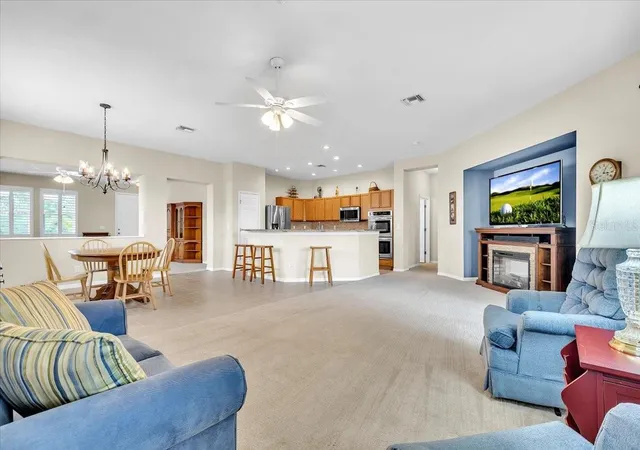 4th image of 12933 Sw Pembroke Cir S, Lake Suzy, FL 34269 | MLS# C7528203