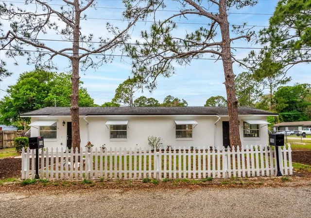 Homes for sale in Sanford, FL | 104 & 106 N Driftwood Ln, Sanford, FL 32773 | MLS# O6423696
